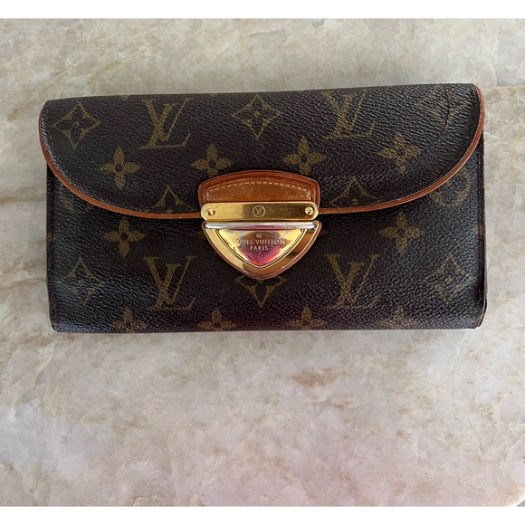 Louis Vuitton Wallet - Picture 16 of 16